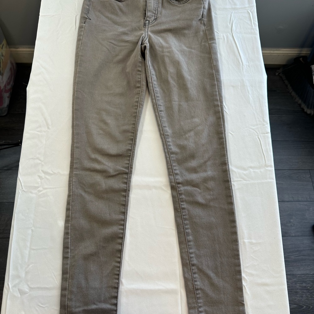 Aeropostale Women's Taupe Skinny Jeans